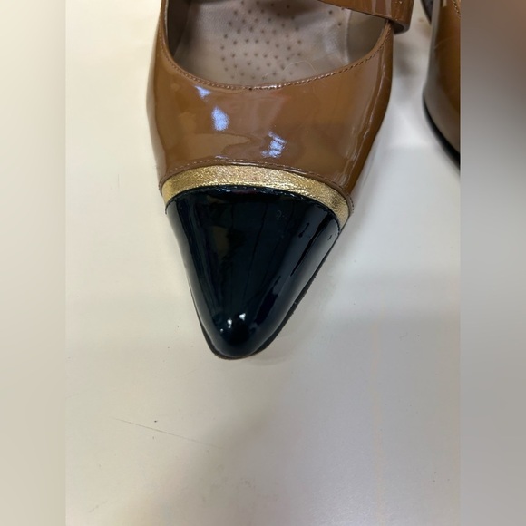 Anyi Lu Brown and Black Patent Flats with Gold Trim - Picture 7 of 9